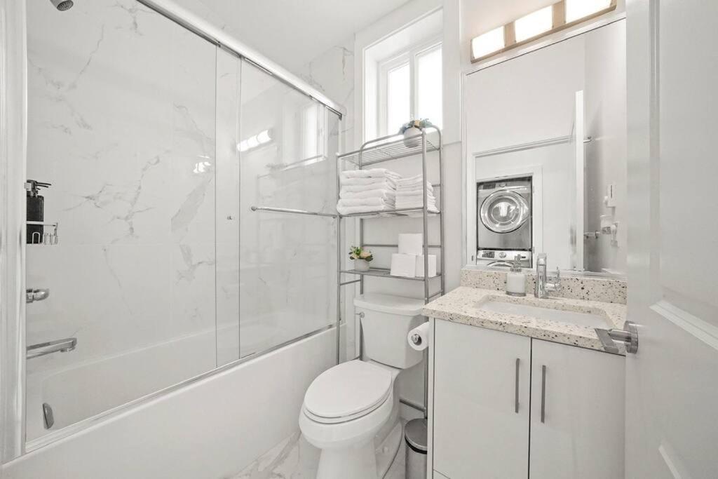 Entire New Cozy And Modern 2-Storey House Vancouver Kültér fotó