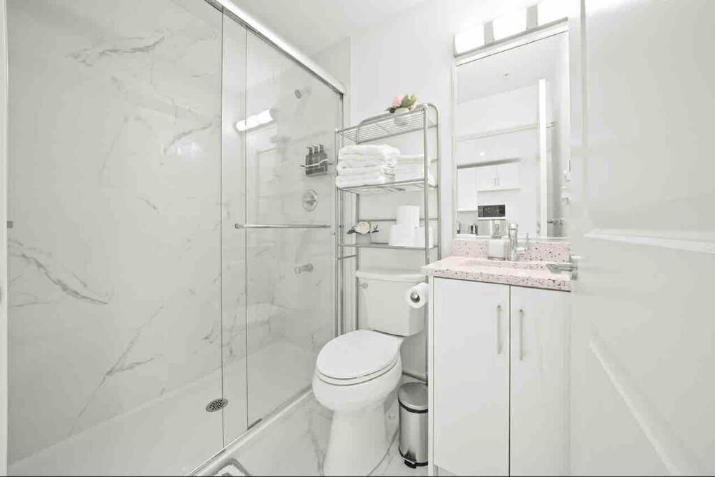 Entire New Cozy And Modern 2-Storey House Vancouver Kültér fotó