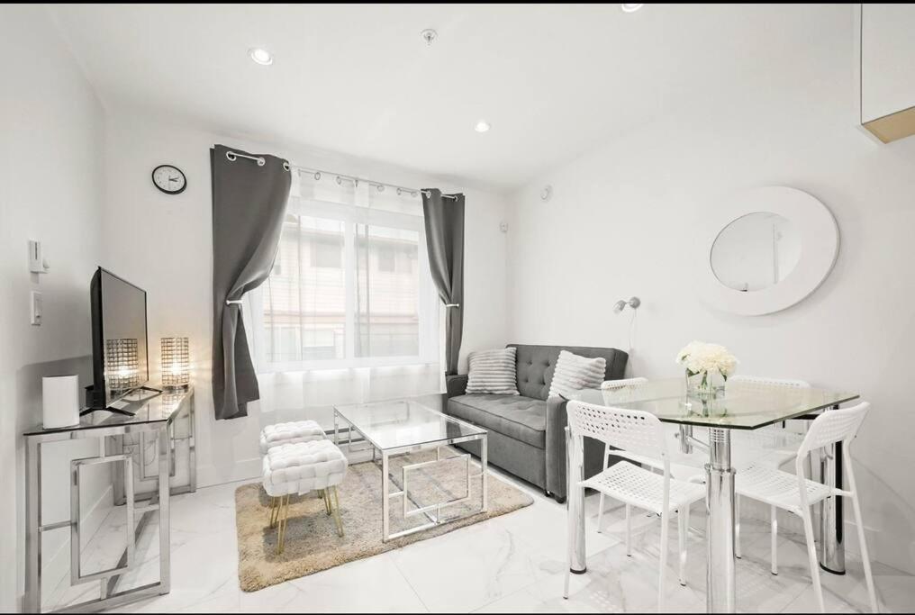Entire New Cozy And Modern 2-Storey House Vancouver Kültér fotó