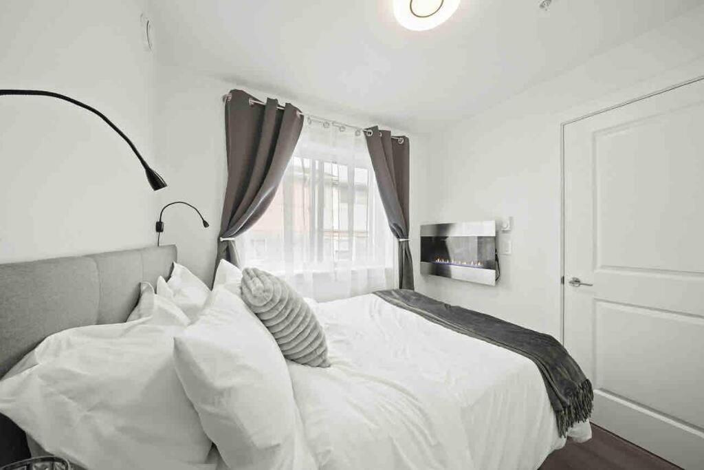 Entire New Cozy And Modern 2-Storey House Vancouver Kültér fotó