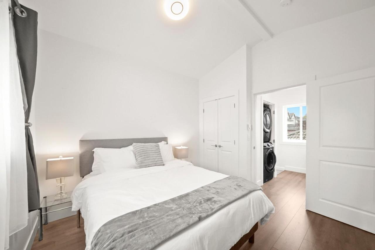 Entire New Cozy And Modern 2-Storey House Vancouver Kültér fotó