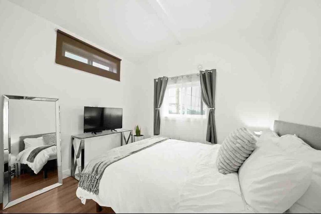 Entire New Cozy And Modern 2-Storey House Vancouver Kültér fotó